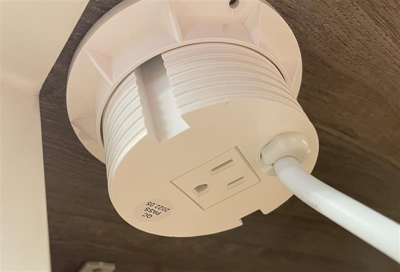 Round Power Grommet with USB and Daisy chain outlet